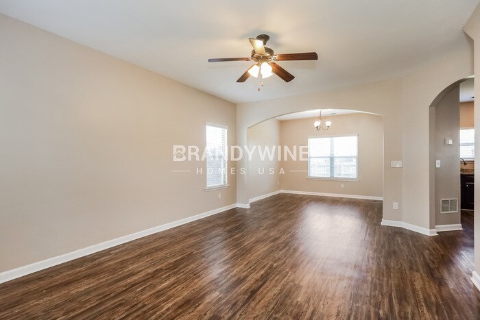 Building Photo - 11010 Station Dr