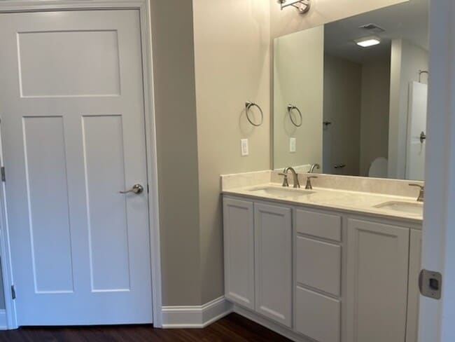 Building Photo - Location & Convenience!!!