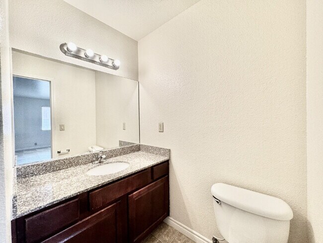 Building Photo - Las Vegas Guard-Gated Condo for Rent | 2 Bedroom Upstairs Unit | River Glen Community