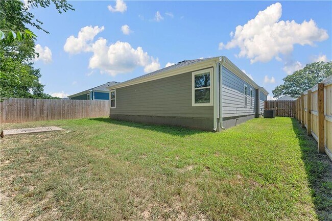 Building Photo - 5895 W Holdcroft Dr