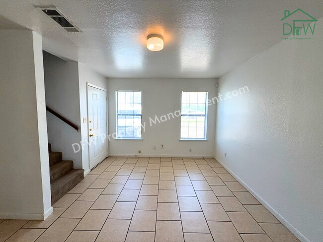 Building Photo - 2-Bedroom Townhome for Lease in a Peaceful Celina Community