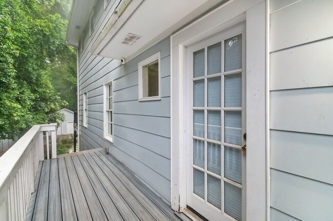 Building Photo - Spacious charmer in the heart of Dilworth ...