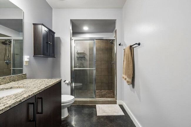 Building Photo - 1510 Demonbreun St