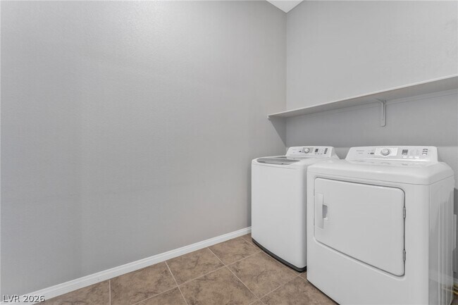 Building Photo - 4748 N Calming Gdn St