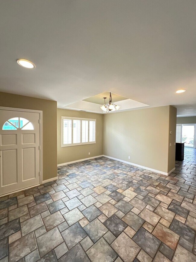 Building Photo - Downtown Huntington Beach - Beachfront Gorgeous Home - Stunning Remodel!!!