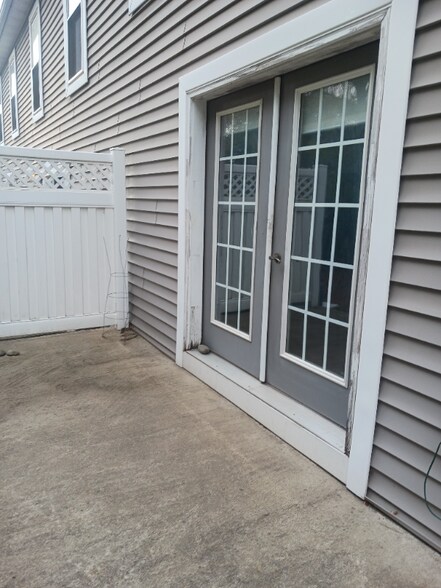 Building Photo - 48 Harvest Rd