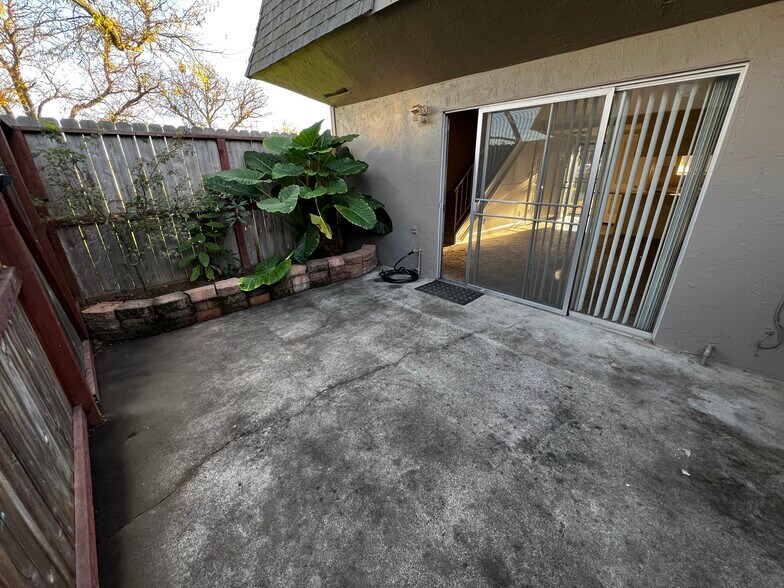 Enclosed patio area in back - 888 Rutledge Dr