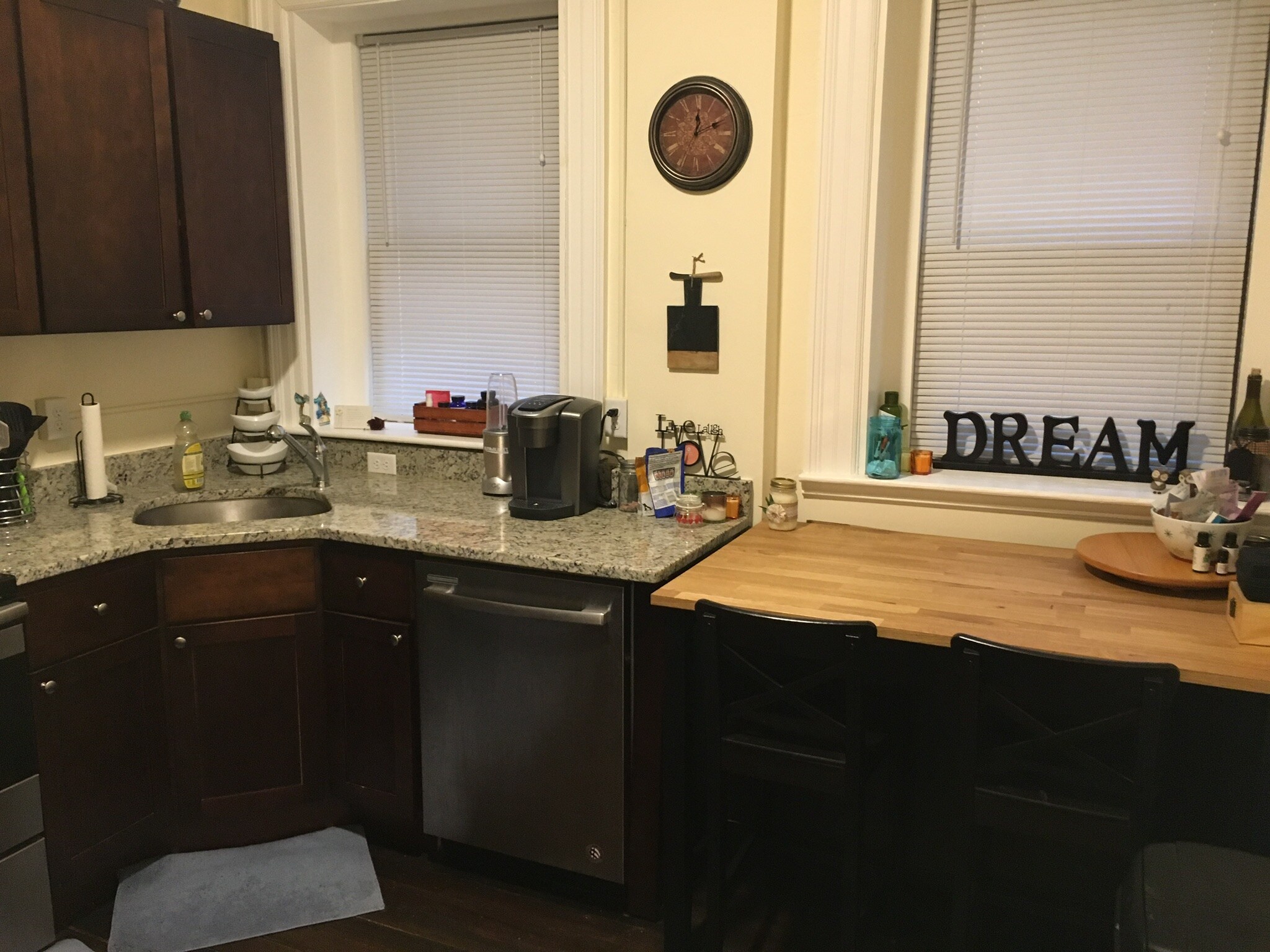 Building Photo - 1471 Beacon St