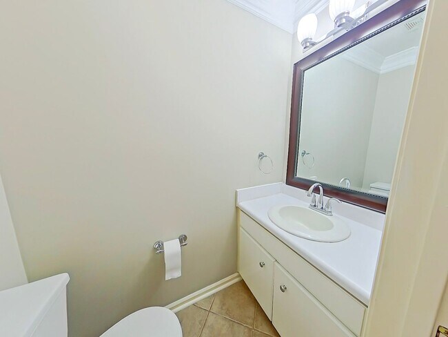 Building Photo - 3 Bedroom 2.5 Bath home in Martinez