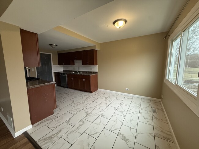 Building Photo - 2152 Mallard Ln