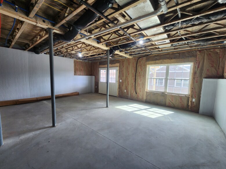 Building Photo - 73 Ivan Dr