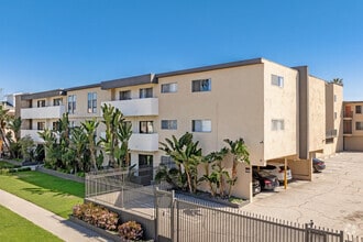 Building Photo - University Manor Apartments