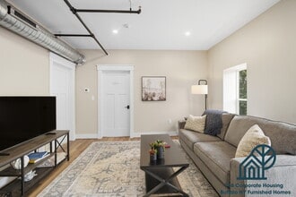 Building Photo - Furnished 2-Bedroom, 2-Bath Apartment on Connecticut St