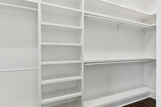 Building Photo - 90 E Claiborne Square