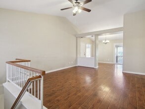 Building Photo - 1610 E Park Ave