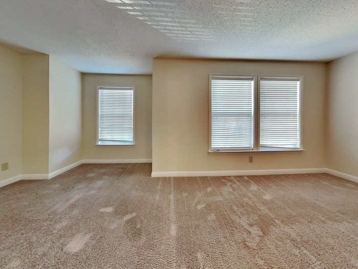 Building Photo - 915 Brookstone Dr