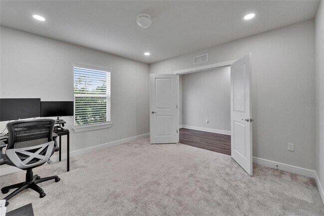 Building Photo - 6658 Devlin Ln