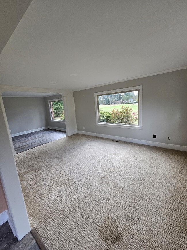 Building Photo - 217 Windsor Rd