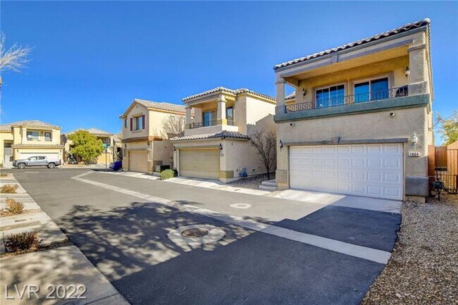 Building Photo - Gorgeous Three Bedroom in the Northwest!
