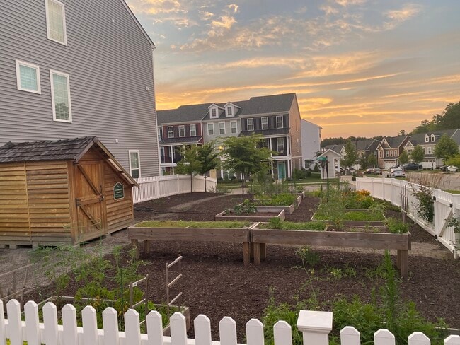 Building Photo - 15213 Dunton Ave