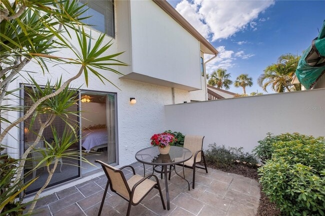 Building Photo - 696 Bird Bay Dr W