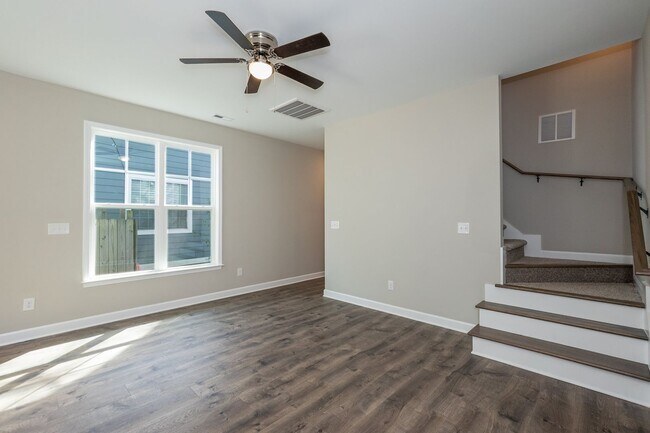 Building Photo - Brand NEW Three Bedroom Home!