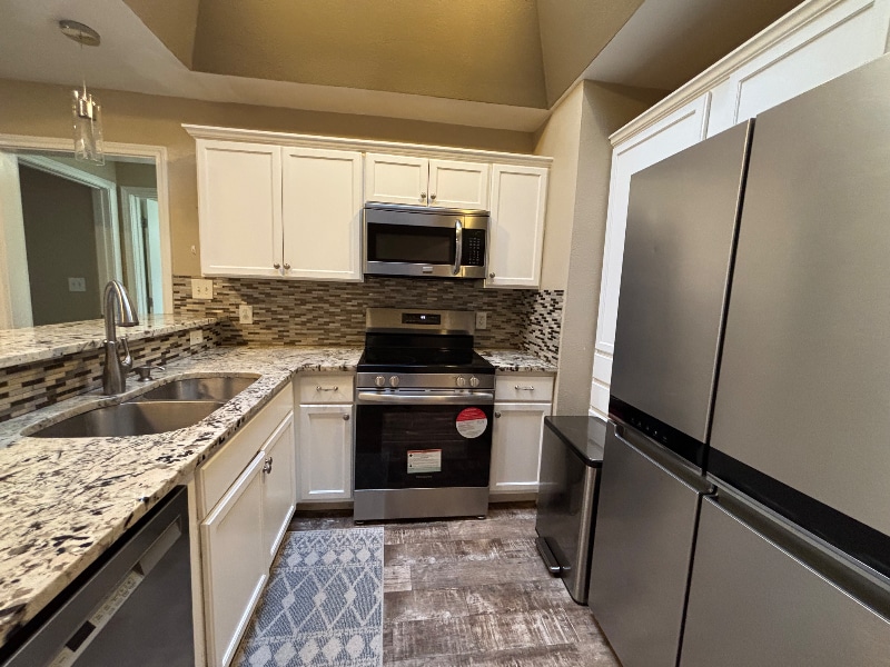 Building Photo - 9461 Timberleaf Dr