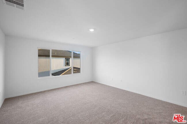 Building Photo - 2311 Blue Elm Rd
