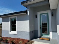 Building Photo - 2955 W Hampshire Blvd
