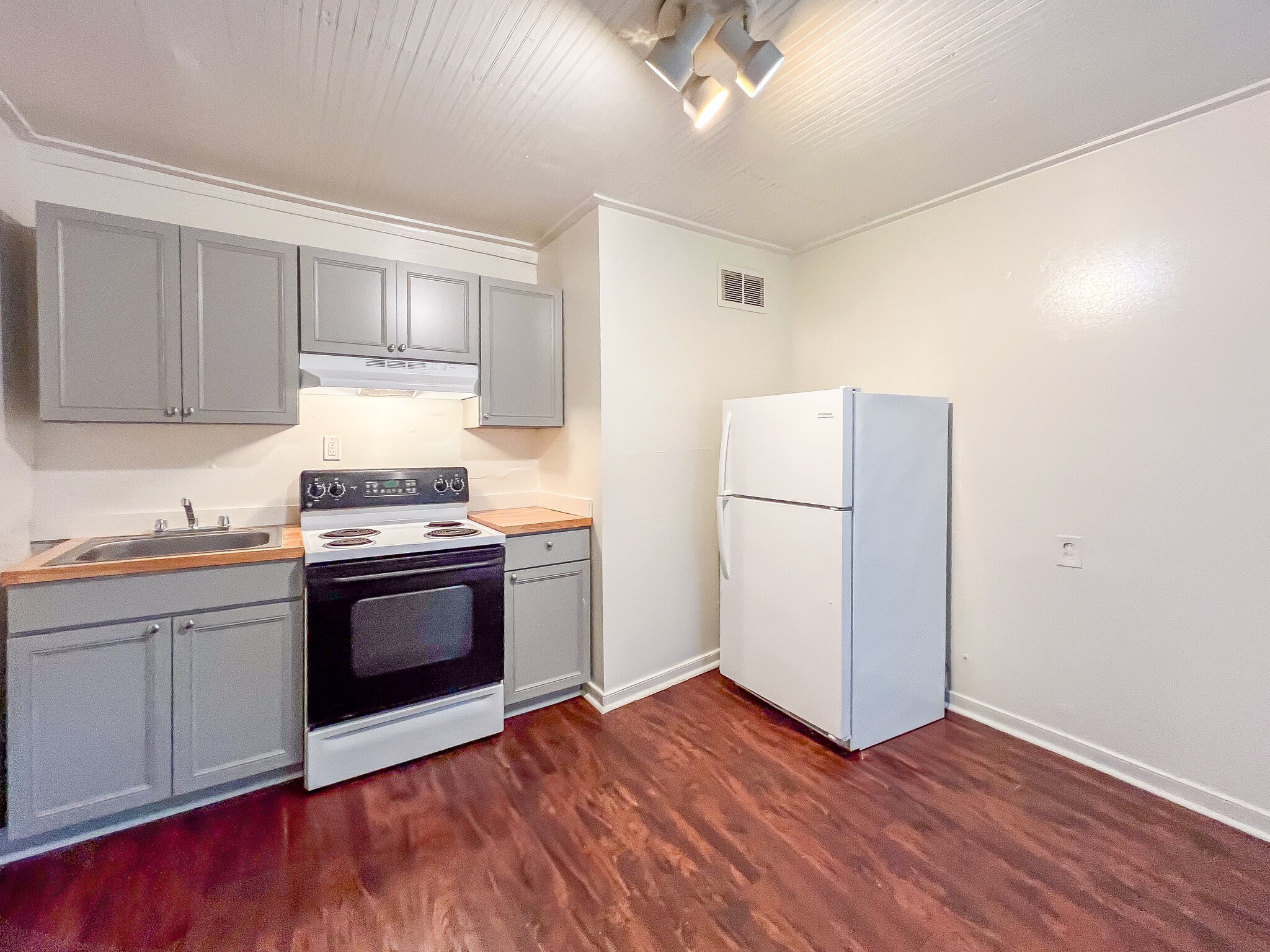 Building Photo - 1416 Minefee St