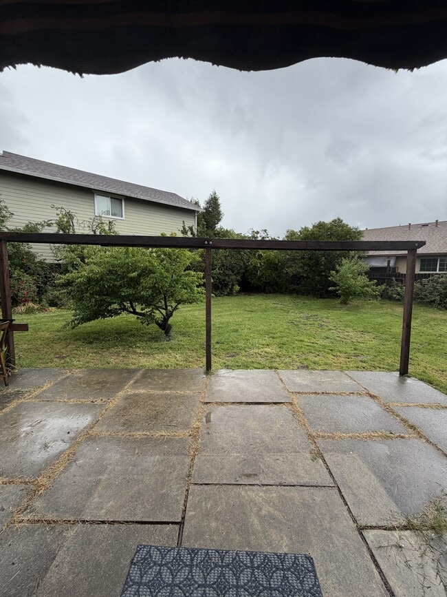 Building Photo - 2409 Pomo Ct