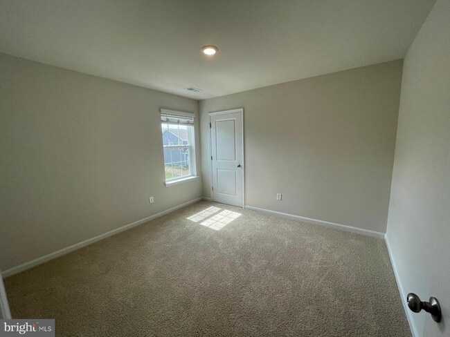 Building Photo - 182 Hamstead Dr
