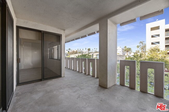 Building Photo - 1118 3rd St