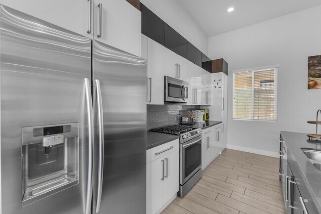 Building Photo - 51855 Avenida Juarez