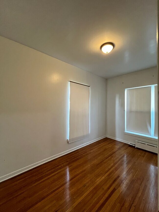 Building Photo - 307 Herkimer St