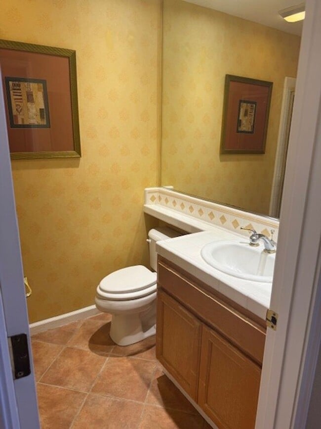 Building Photo - Spacious Former Model Home in American Canyon