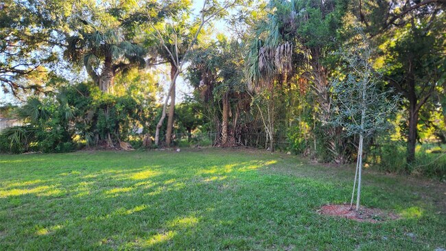 Building Photo - 2703 Ave G