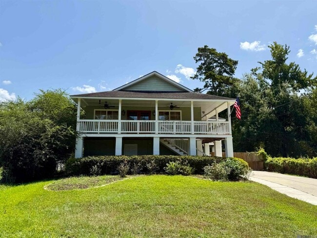 Building Photo - 336 N River Rd