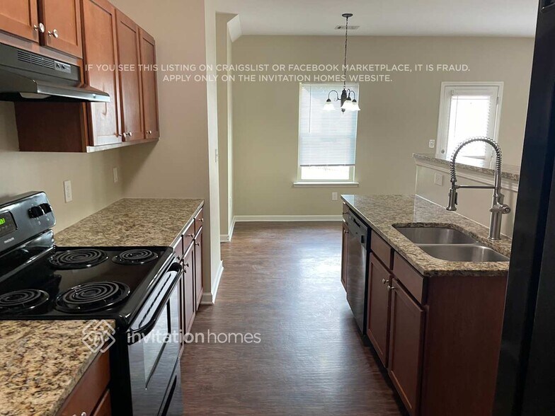 Building Photo - 203 Forrest Park Ln