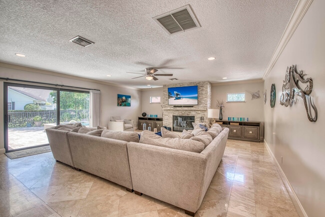 Building Photo - 1 Wycliff Rd