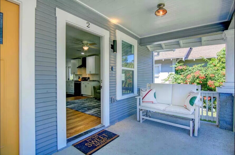 Building Photo - 5804 N Miami Pl