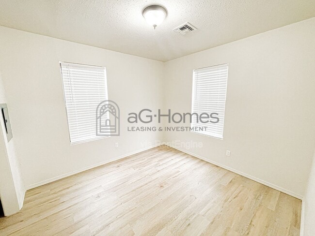 Building Photo - 1417 NW 95th St
