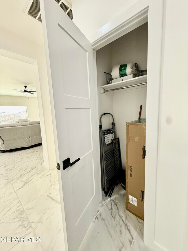 Building Photo - 15052 DESTINATION