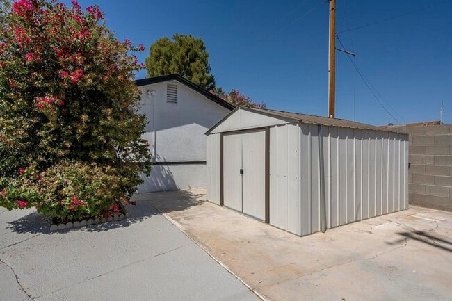 Building Photo - 7055 E Willetta St