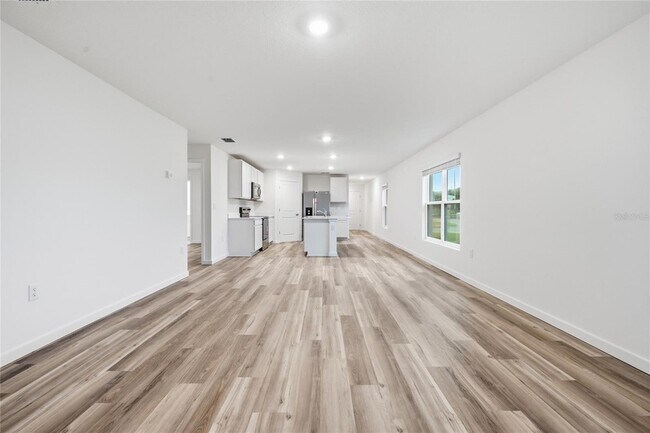 Building Photo - 3059 NE 20th Ter
