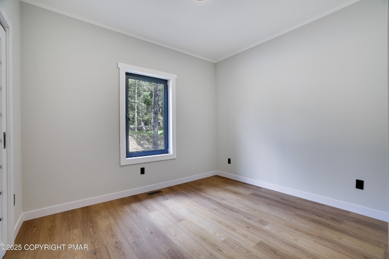 Building Photo - 1540 Lake Ln