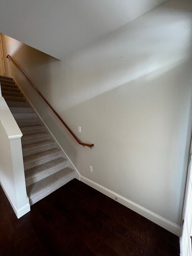 Building Photo - 228 Bayberry Cir