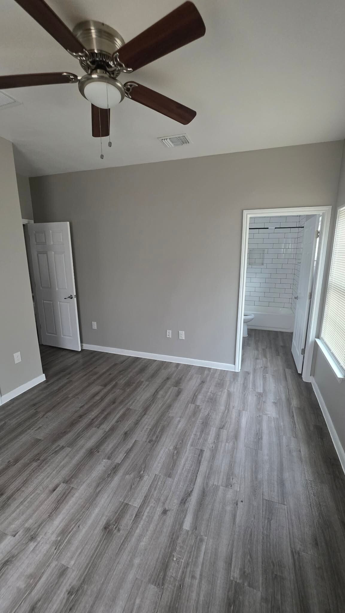 Building Photo - 614 Chihuahua St