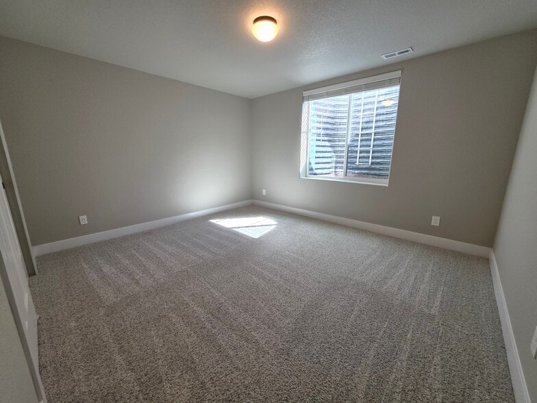 Building Photo - 9744 Picket Fence Way