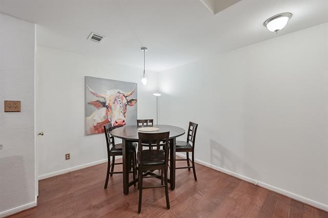 Building Photo - 2101 Friendly Dr